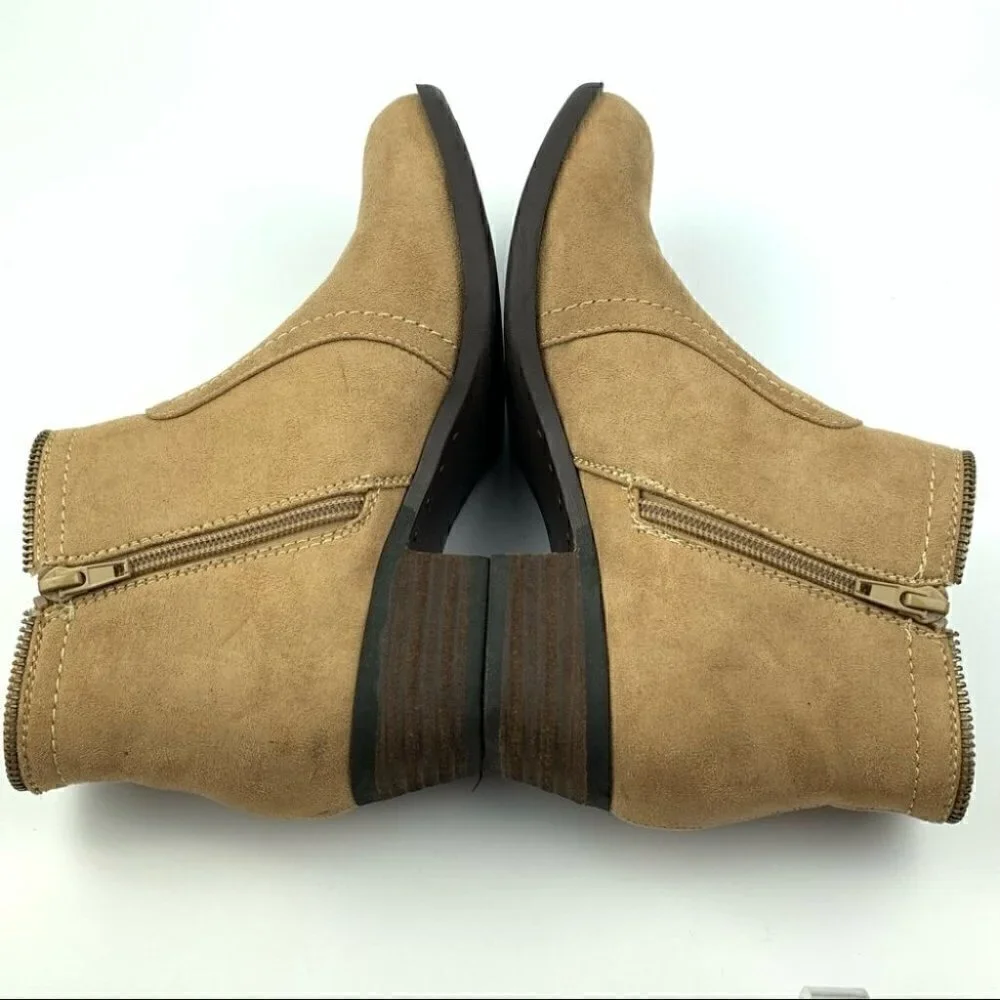 Just fab Tuvee ankle booties 7 37.5 tan western